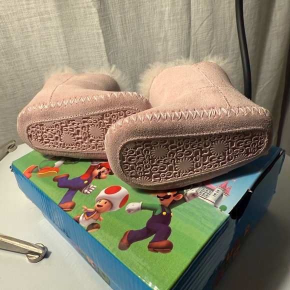 Pink Suede Moccasin Boots with Fur Trim - Picture 5 of 6